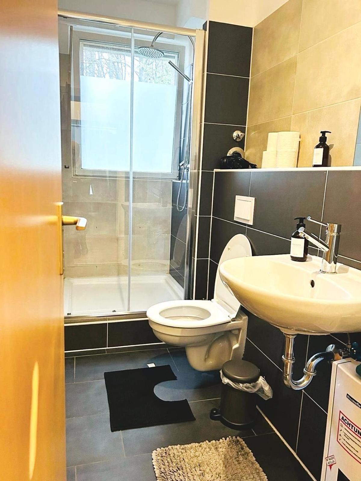 X-Hain Kiezwohnung Berlin Bagian luar foto